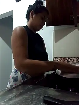 lizz star online show from September 2025 05:57:01 PM