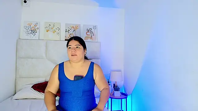 Snapshot of elizawiliamst chatting on April 2026 01:17:01 PM elizawiliamst online show from April 2026 01:17:01 PM