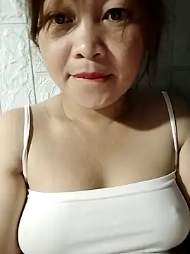 Lyly nuce online show from September 2025 08:02:02 PM