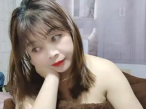 Lyly nuce online show from December 2025 04:36:01 PM