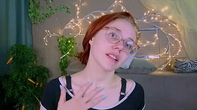 Snapshot of PollyVinice chatting on May 2026 02:58:02 PM PollyVinice online show from May 2026 02:58:02 PM