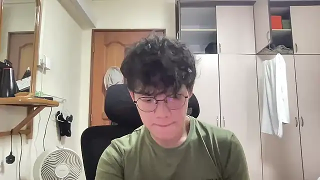 Passionatetwink2 online show from November 2025 07:32:01 AM