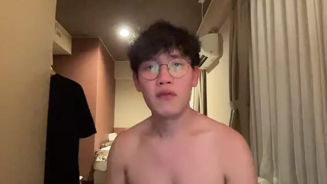 Passionatetwink2 online show from December 2025 02:02:02 PM