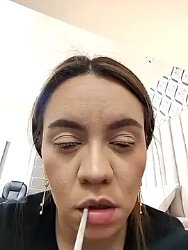 Sky Junne online show from September 2025 05:07:02 PM