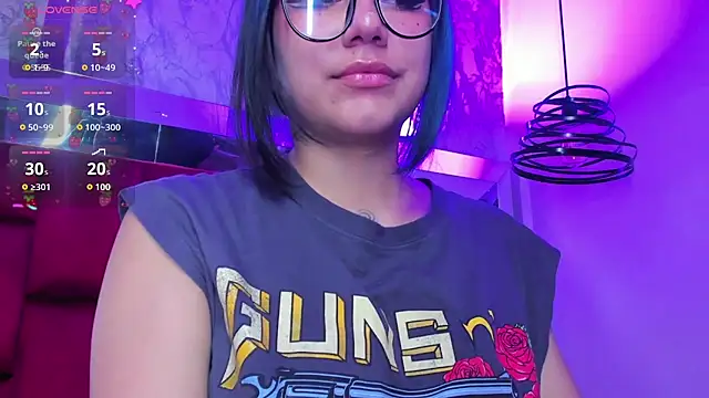 Snapshot of sophiievv chatting on May 2026 05:28:02 PM sophiievv online show from May 2026 05:28:02 PM