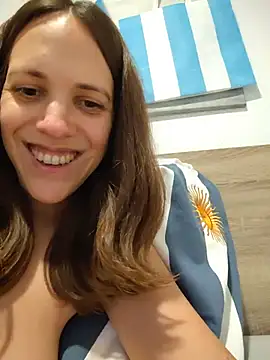 Snapshot of lauflor chatting on June 2026 09:34:01 PM lauflor online show from June 2026 09:34:01 PM