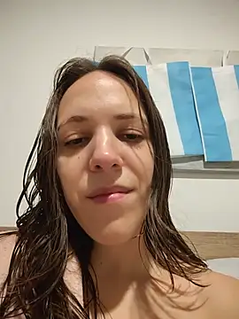 Snapshot of lauflor chatting on July 2026 10:53:01 AM lauflor online show from July 2026 10:53:01 AM