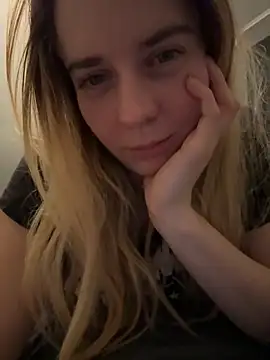 ellieen online show from November 2025 11:03:01 PM