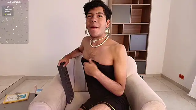 E R O S  online show from November 2025 07:52:02 PM