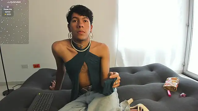 E R O S  online show from November 2025 07:57:01 PM