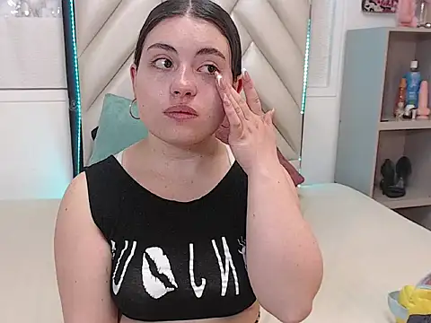 Vicluxxx online show from October 2025 12:55:01 PM