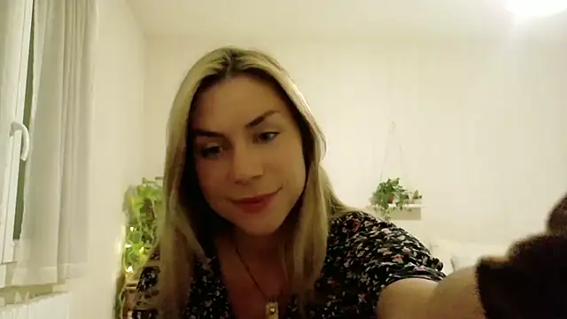 Snapshot of wonderalice31 chatting on October 2025 07:14:02 PM wonderalice31 online show from October 2025 07:14:02 PM