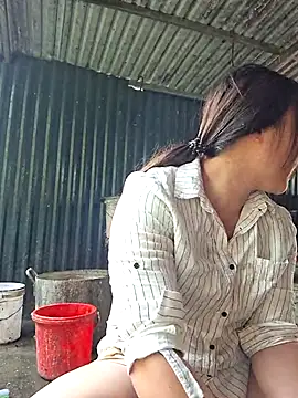 ALIENHR38 online show from April 2026 01:23:02 AM