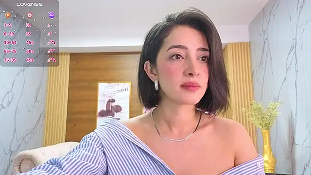 Snapshot of sara_lopez_s chatting on May 2026 01:48:02 PM sara lopez s online show from May 2026 01:48:02 PM