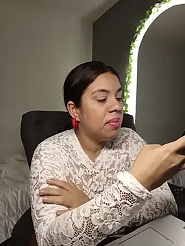 GabyMontenegro online show from November 2025 12:17:01 PM