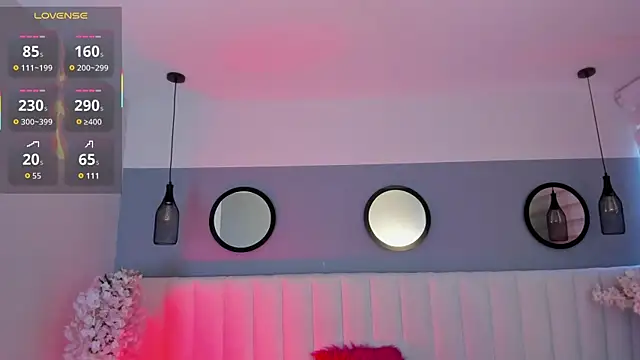 Snapshot of Mila_Hank_ chatting on November 2025 12:14:02 PM Mila Hank online show from November 2025 12:14:02 PM