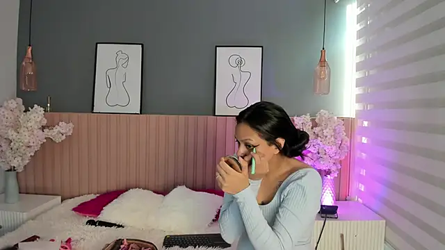 Snapshot of Mila_Hank_ chatting on March 2026 12:11:01 PM Mila Hank online show from March 2026 12:11:01 PM