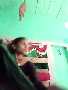 Snapshot of Idhika_Jha chatting on November 2025 06:57:01 AM Idhika Jha online show from November 2025 06:57:01 AM