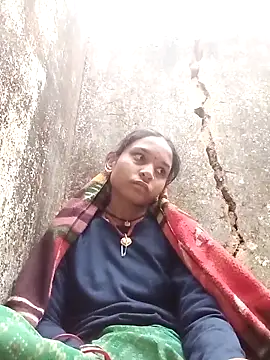 Snapshot of Idhika_Jha chatting on November 2025 01:18:01 AM Idhika Jha online show from November 2025 01:18:01 AM