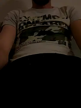 Snapshot of bmwe71 chatting on September 2025 09:48:02 PM bmwe71 online show from September 2025 09:48:02 PM