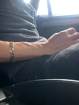 Snapshot of bmwe71 chatting on September 2025 10:38:02 AM bmwe71 online show from September 2025 10:38:02 AM