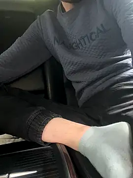 Snapshot of bmwe71 chatting on September 2025 10:06:02 AM bmwe71 online show from September 2025 10:06:02 AM