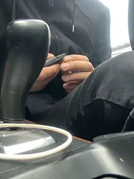 Snapshot of bmwe71 chatting on September 2025 07:35:02 AM bmwe71 online show from September 2025 07:35:02 AM