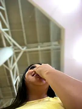 Snapshot of Sophie_Dreamss chatting on November 2025 07:56:02 PM Sophie Dreamss online show from November 2025 07:56:02 PM