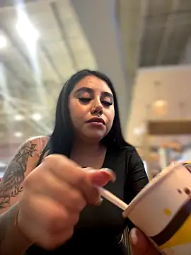 Snapshot of Sophie_Dreamss chatting on December 2025 09:43:01 PM Sophie Dreamss online show from December 2025 09:43:01 PM