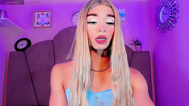 Nauthy girl online show from October 2025 12:36:02 PM