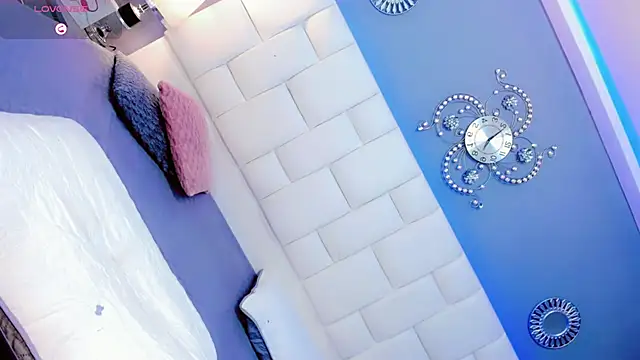 Naughty-sexy-girrl online show from November 2025 04:55:01 AM