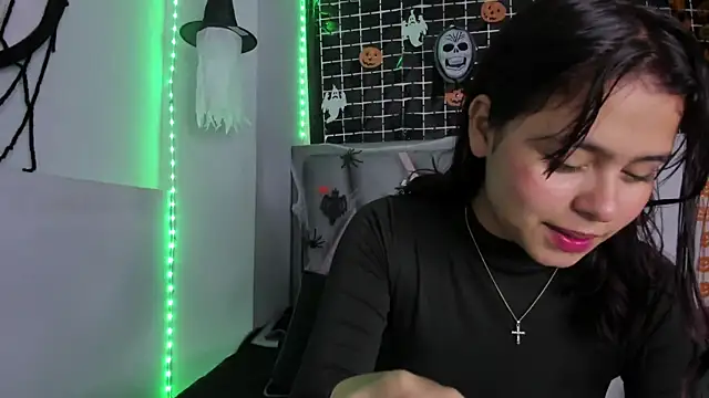 Sofia villareal online show from October 2025 12:28:01 PM