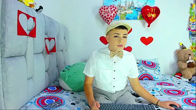 christopher Hot online show from February 2026 07:21:01 PM