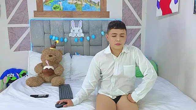 christopher Hot online show from April 2026 08:43:02 PM