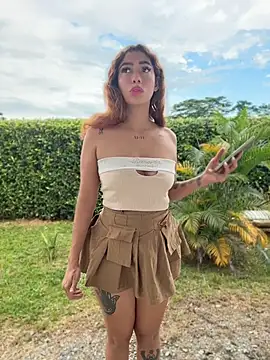 roxyrougee online show from April 2026 08:53:02 PM