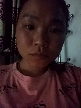 may-squirl online show from September 2025 04:30:01 PM