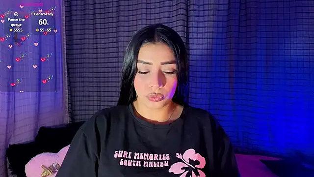 Kayleemorales online show from October 2025 05:46:02 PM