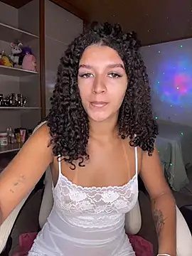 larajuli online show from May 2026 05:42:02 PM