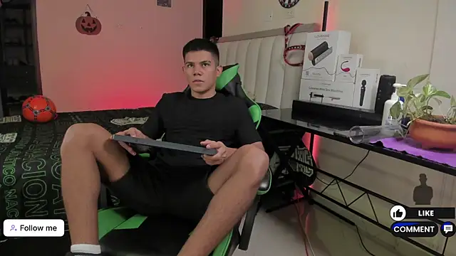 Jack castell online show from September 2025 11:37:01 AM