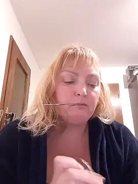 LiluLiluLilu online show from October 2025 07:03:01 PM