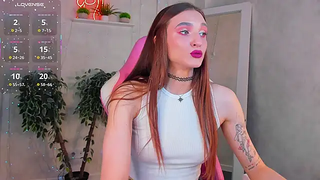 Snapshot of Alisha_Green chatting on June 2026 09:15:02 AM Alisha Green online show from June 2026 09:15:02 AM