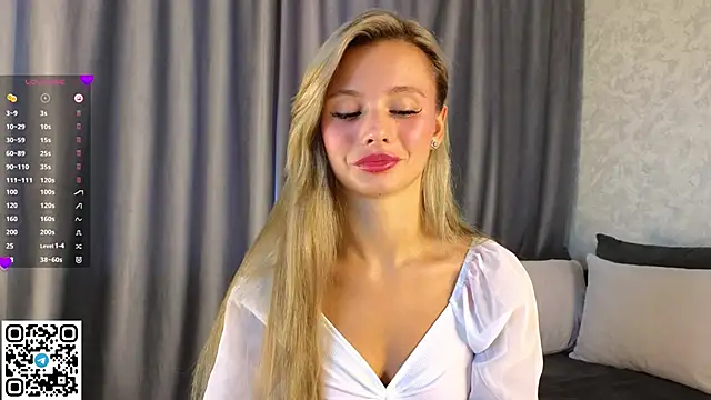 NaughtySeraphine online show from October 2025 06:04:02 AM