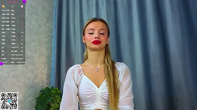 NaughtySeraphine online show from March 2026 05:02:02 AM