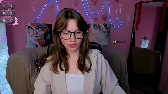 Snapshot of kitniss_dreamy chatting on June 2026 12:32:02 AM kitniss dreamy online show from June 2026 12:32:02 AM