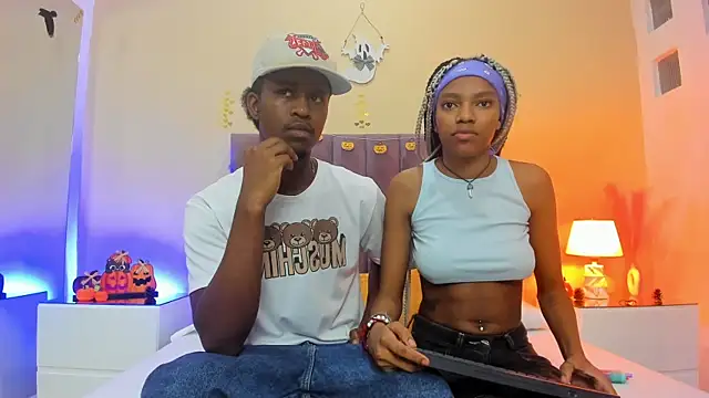 Kiaraa y Her Crazy online show from October 2025 04:48:01 AM