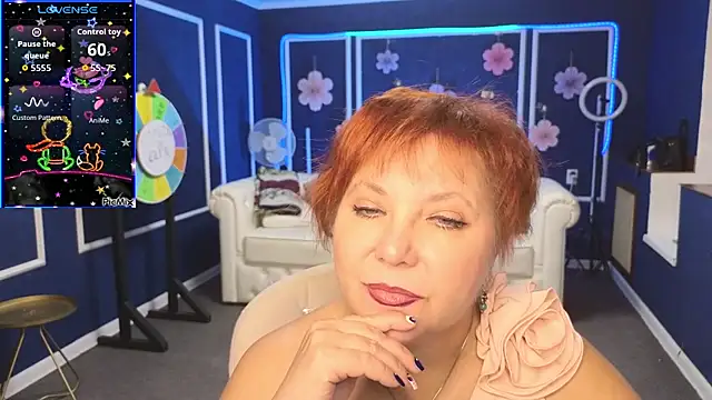 Kira Kenett online show from September 2025 07:01:01 AM