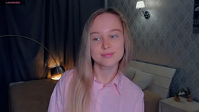 SoonMoor online show from November 2025 06:30:01 PM