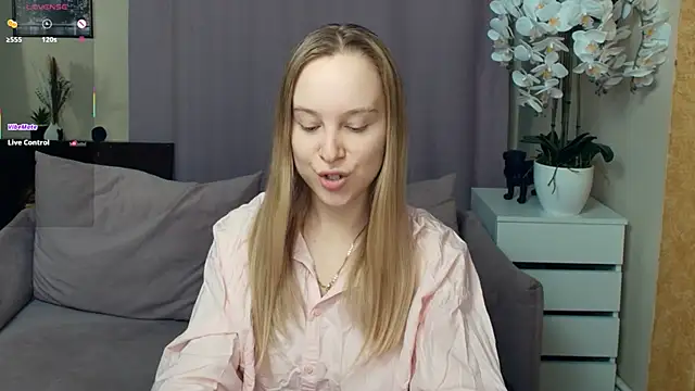 SoonMoor online show from January 2026 07:05:02 PM