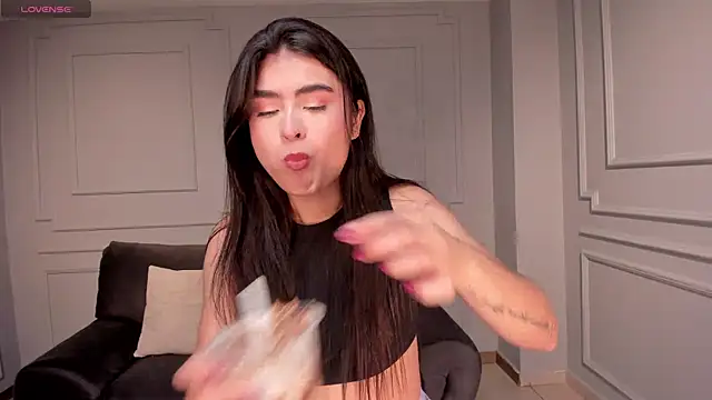 LucyWeiss  online show from October 2025 07:55:01 PM