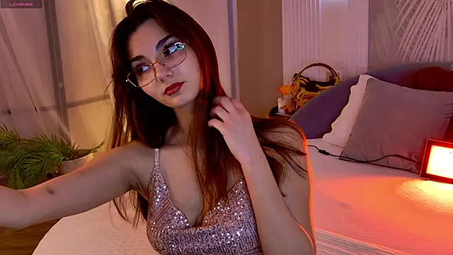 LeaMelone online show from November 2025 04:57:02 PM